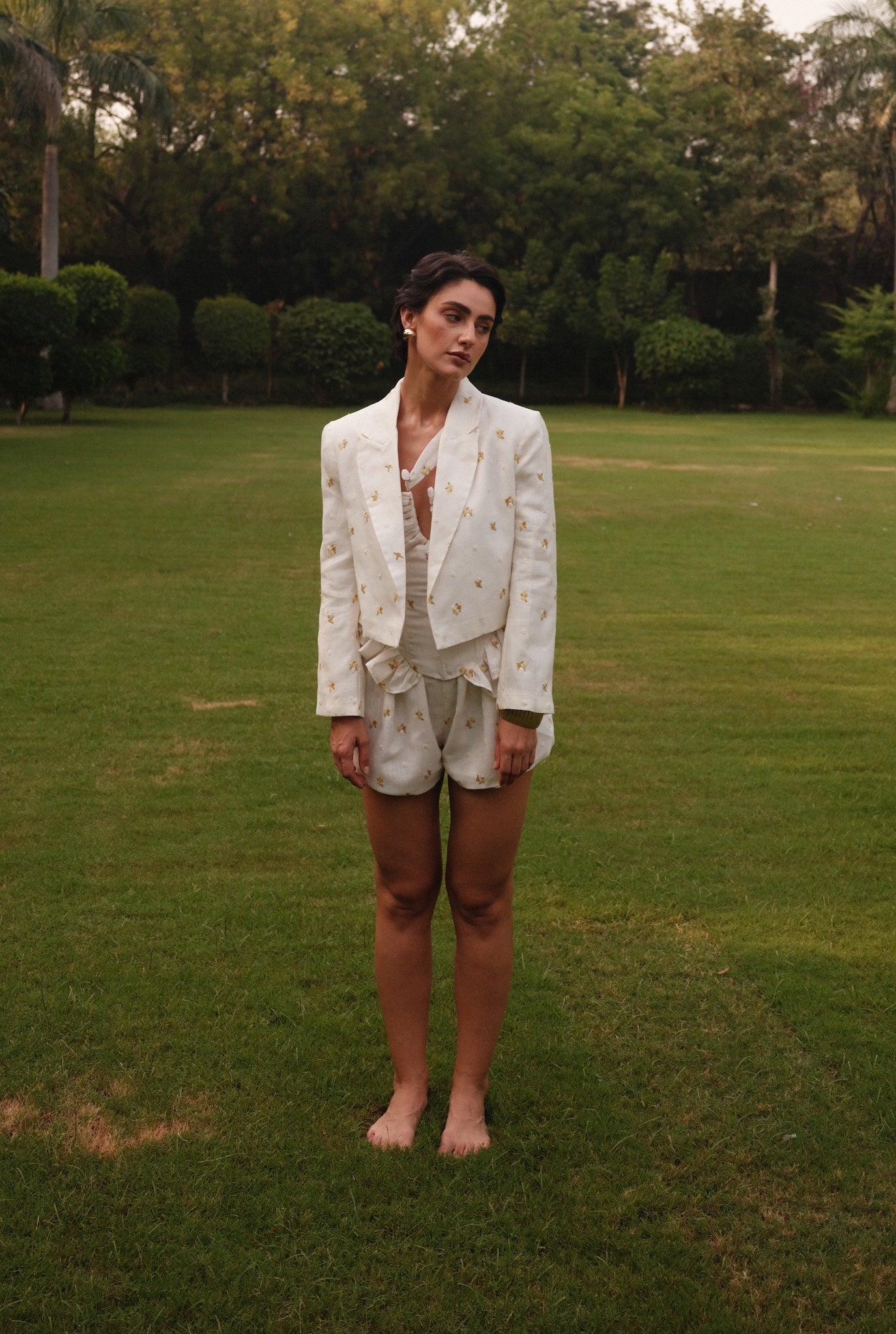 Layla Summer Blazer - Cropped Embroidered Linen