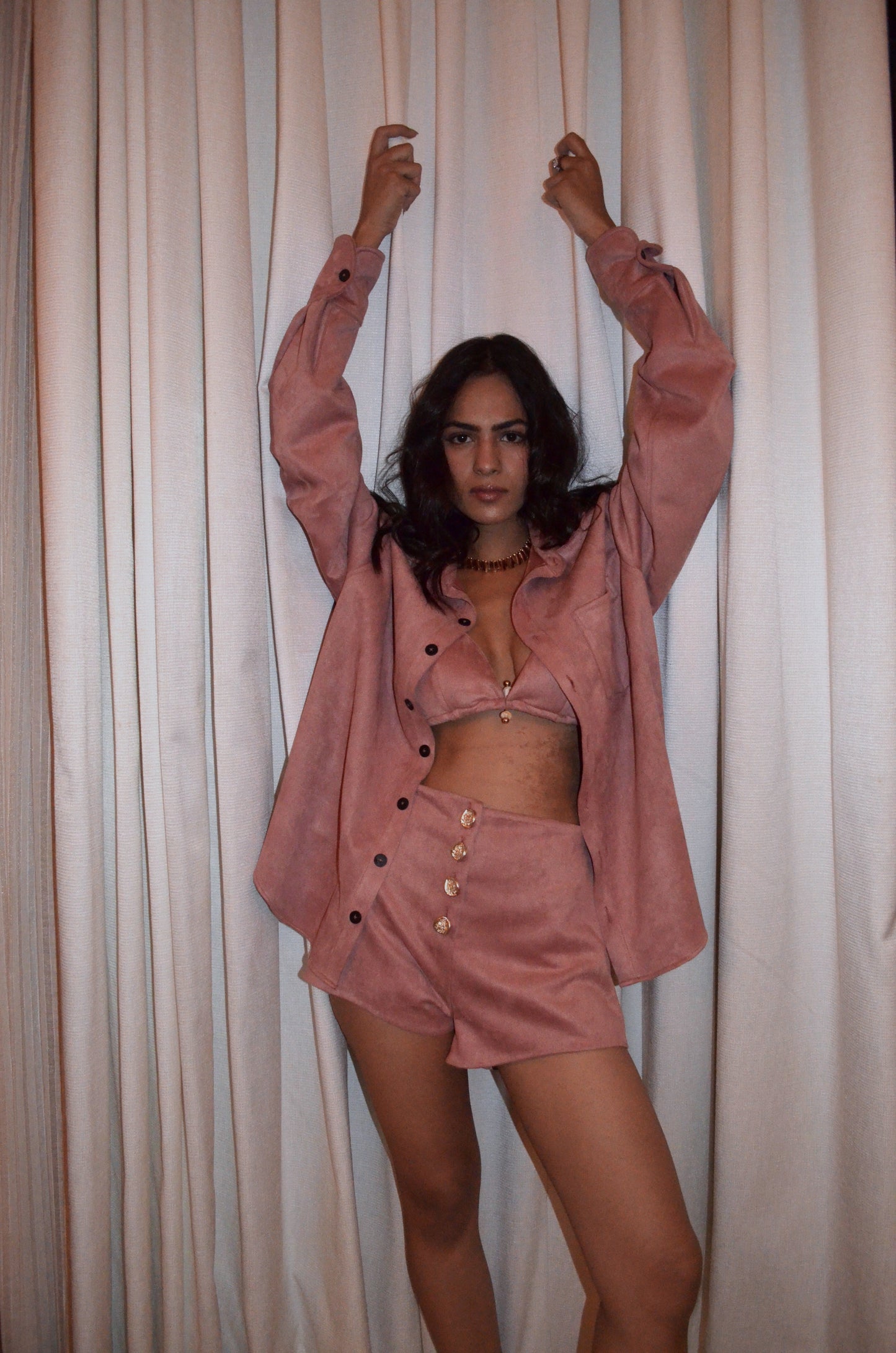 The Jenny - Oversized suede shirt with detachable shoulder pads : Pink